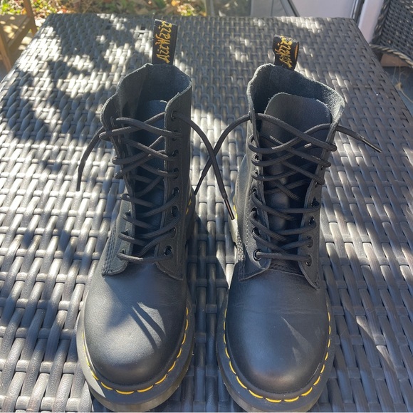 Dr. Martens Pascal Boots Women size 5 Like New Condition - Picture 7 of 8